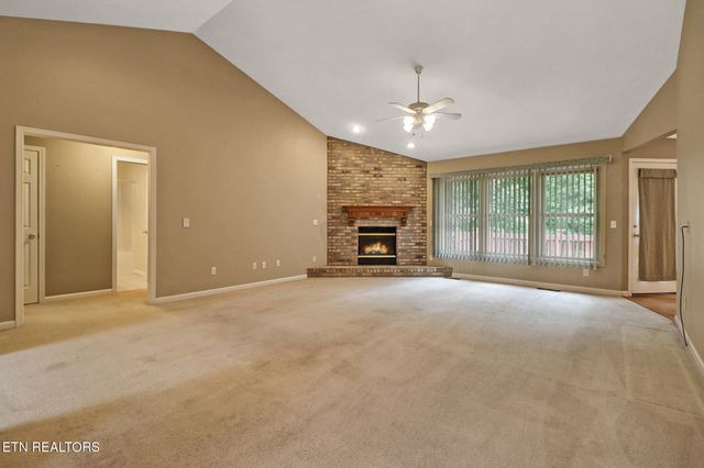 564 Cumberland View Drive, Crossville, TN 38571