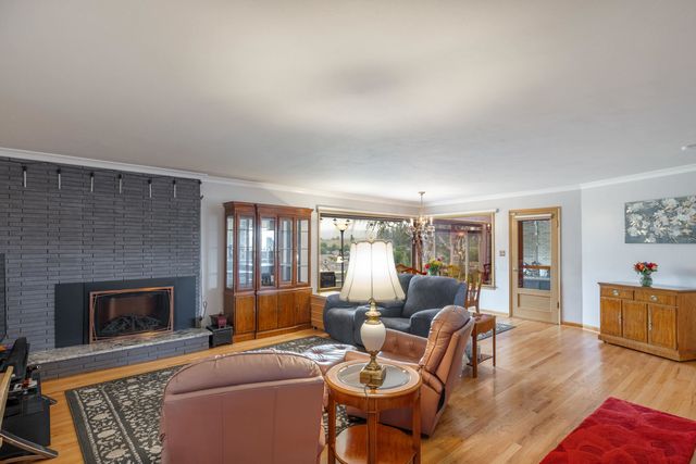 1007 S Barker Rd, Greenacres, WA 99016