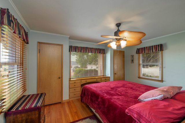 1007 S Barker Rd, Greenacres, WA 99016