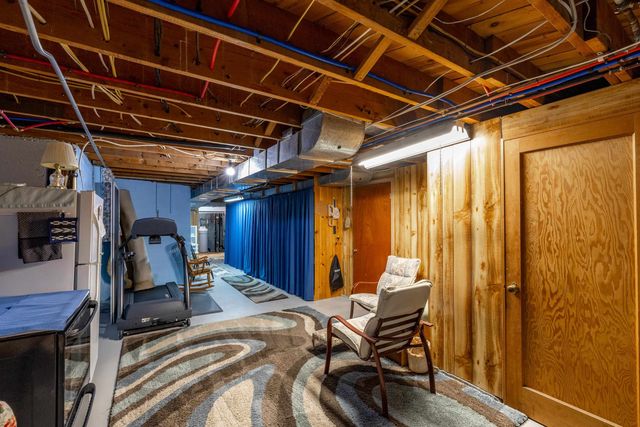 1007 S Barker Rd, Greenacres, WA 99016