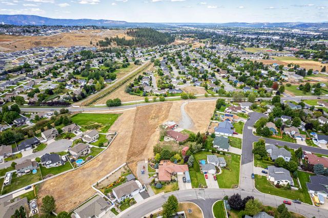 1007 S Barker Rd, Greenacres, WA 99016
