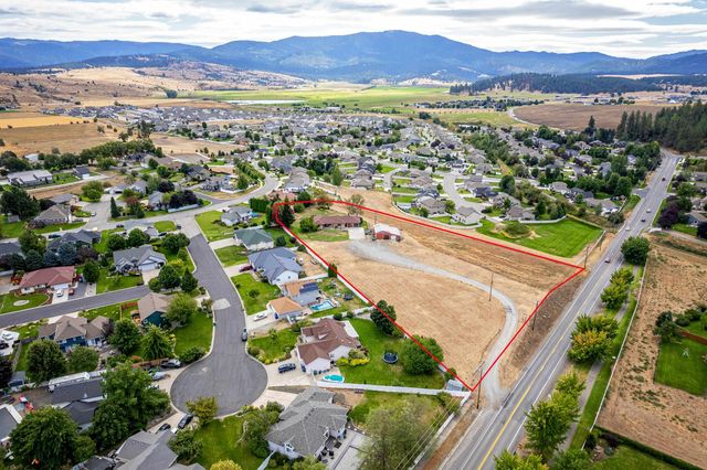 1007 S Barker Rd, Greenacres, WA 99016
