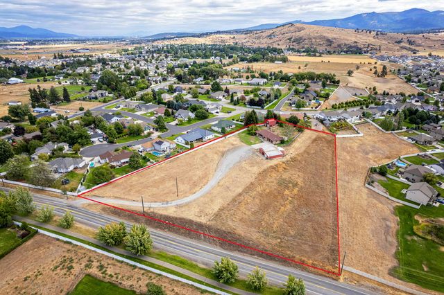 1007 S Barker Rd, Greenacres, WA 99016