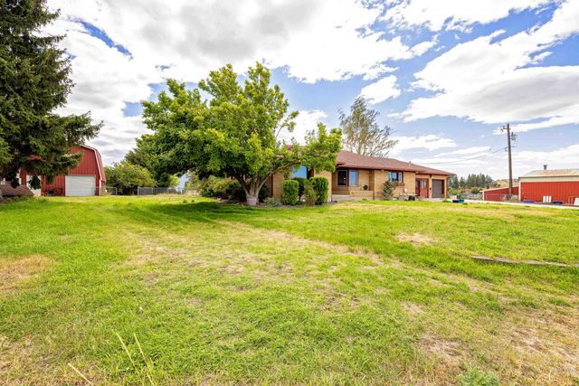 1007 S Barker Rd, Greenacres, WA 99016