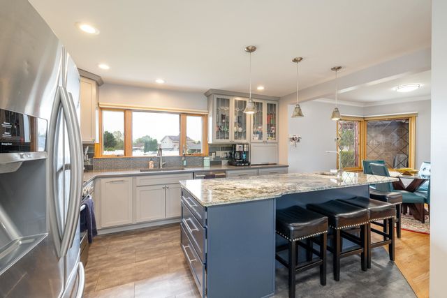 1007 S Barker Rd, Greenacres, WA 99016