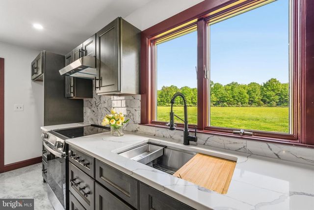 327 GEIGEL HILL RD, Ottsville, PA 18942