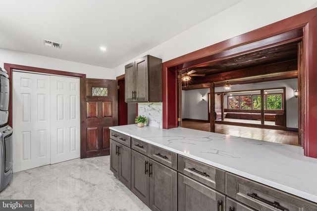 327 GEIGEL HILL RD, Ottsville, PA 18942