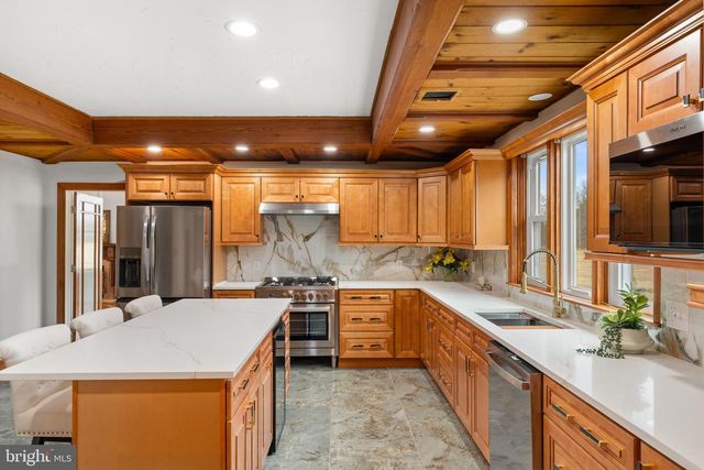 327 GEIGEL HILL RD, Ottsville, PA 18942