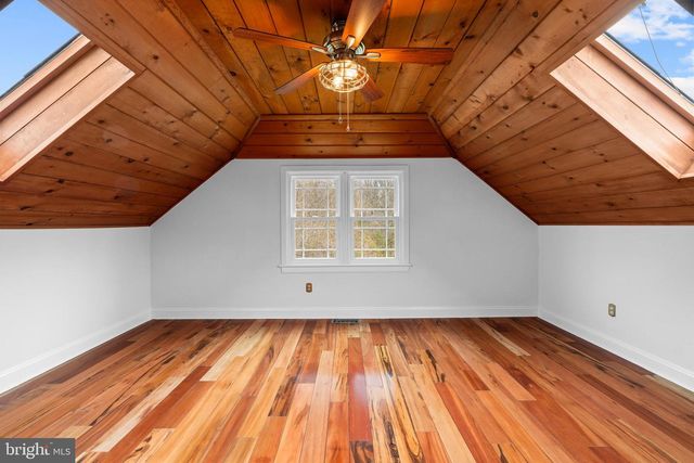 327 GEIGEL HILL RD, Ottsville, PA 18942