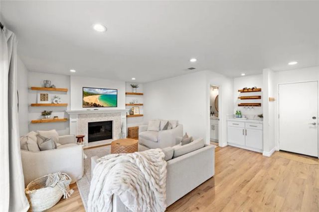 1279 Moss, Upland, CA 91784