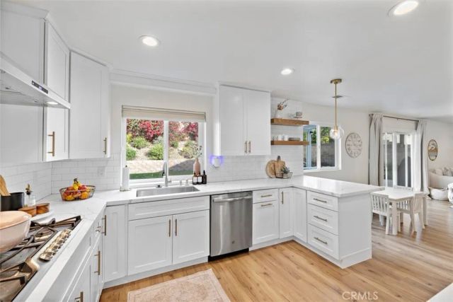 1279 Moss, Upland, CA 91784