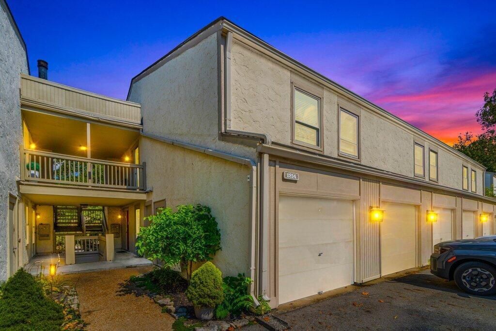 1214 Lake Shore Drive, C, Columbus, OH 43204