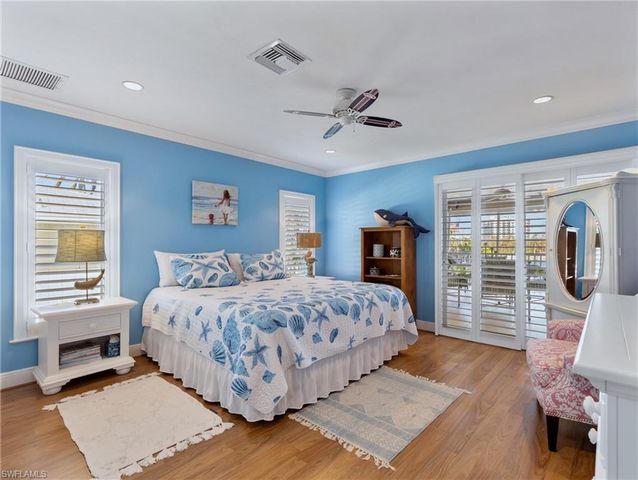 921 Prescott ST, Fort Myers Beach, FL 33931