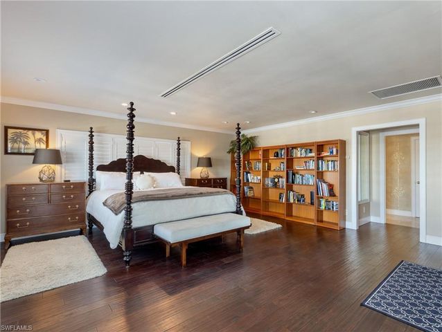 921 Prescott ST, Fort Myers Beach, FL 33931