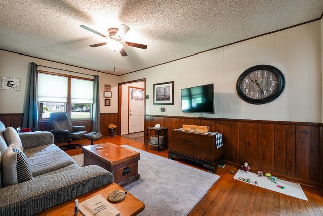 1500 W Edgemoor Dr, El Dorado, KS 67042