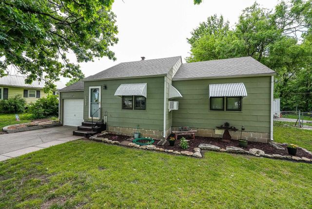 1500 W Edgemoor Dr, El Dorado, KS 67042