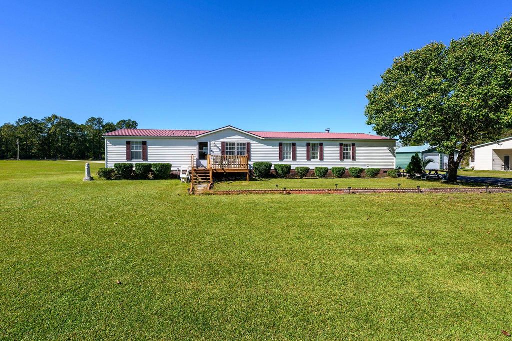 5372 Party Pines Rd., Conway, SC 29526 — exterior