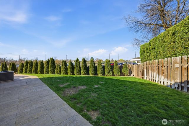 1705 SE Market Street, College Place, WA 99324