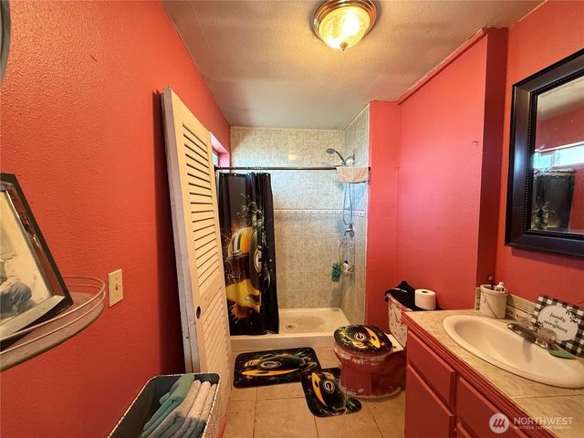 33 Greenacres Road, Riverside, WA 98849