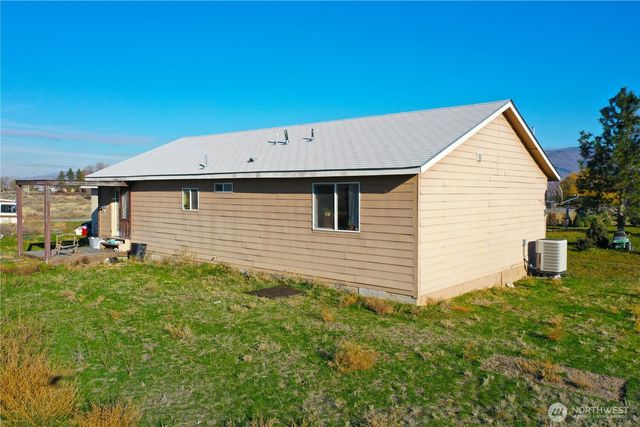 33 Greenacres Road, Riverside, WA 98849