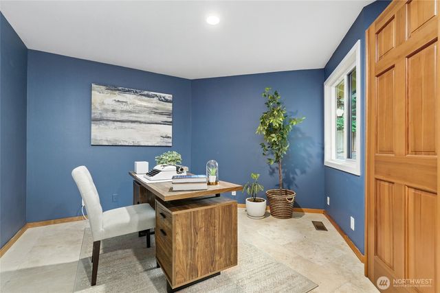 15609 92nd Court NE, Bothell, WA 98011
