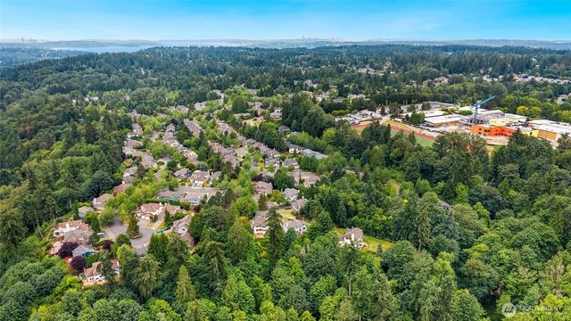15609 92nd Court NE, Bothell, WA 98011