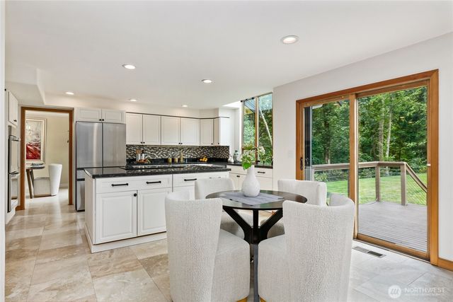 15609 92nd Court NE, Bothell, WA 98011