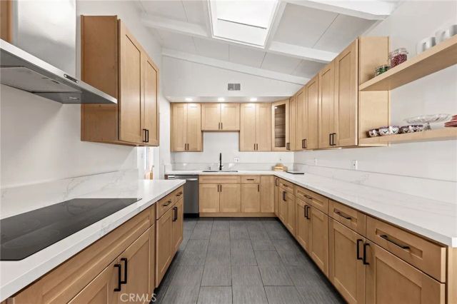 3125 Kallin Avenue, Long Beach, CA 90808