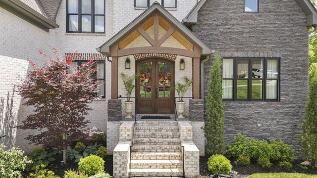 302 Cedar Hollow Ct, Lebanon, TN 37087