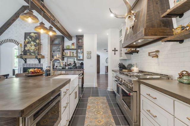 302 Cedar Hollow Ct, Lebanon, TN 37087