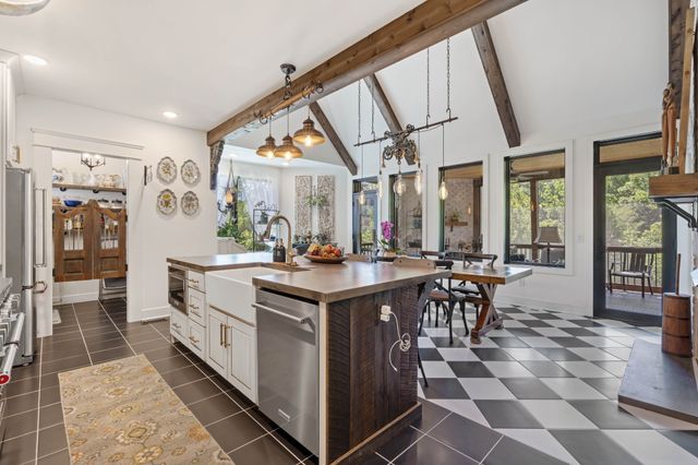 302 Cedar Hollow Ct, Lebanon, TN 37087