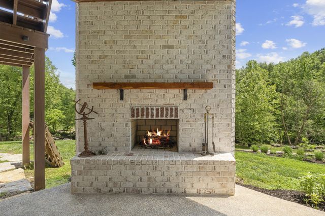 302 Cedar Hollow Ct, Lebanon, TN 37087