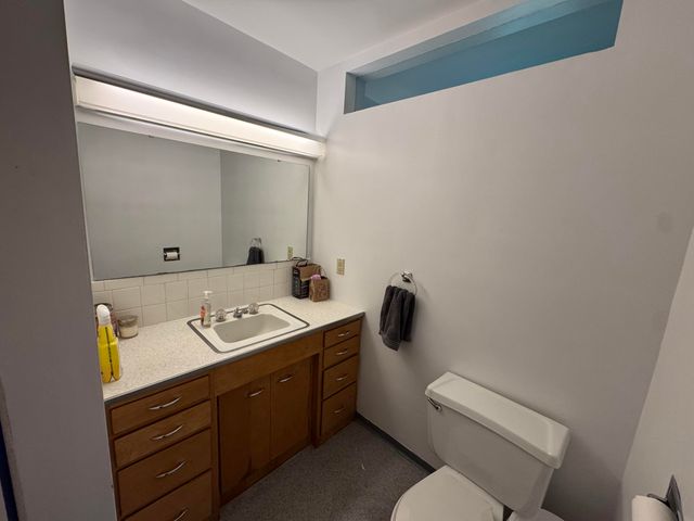 55105 Country Club Road, South Bend, IN 46628