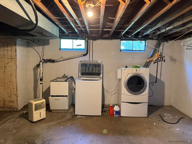 55105 Country Club Road, South Bend, IN 46628