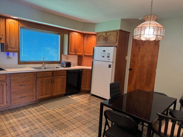 55105 Country Club Road, South Bend, IN 46628