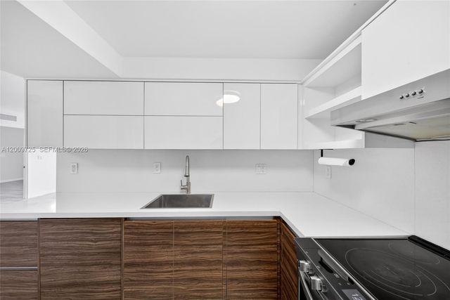 3401 N Country Club Dr 812, Aventura, FL 33180