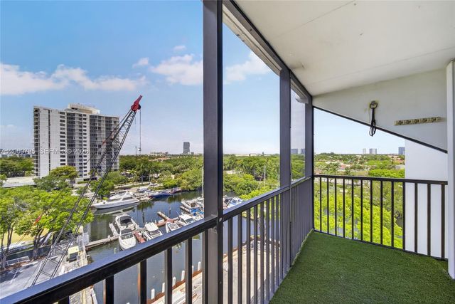 3401 N Country Club Dr 812, Aventura, FL 33180