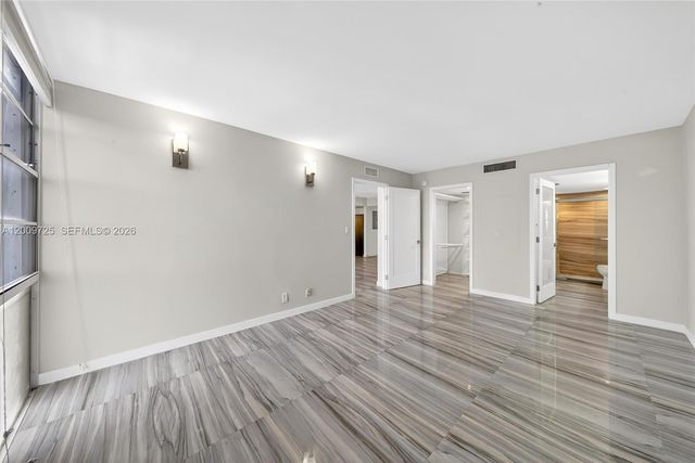 3401 N Country Club Dr 812, Aventura, FL 33180