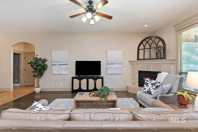 3889 S Lamone Way, Meridian, ID 83642