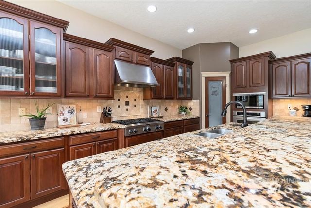 3889 S Lamone Way, Meridian, ID 83642