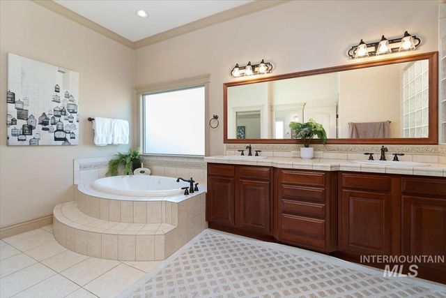 3889 S Lamone Way, Meridian, ID 83642