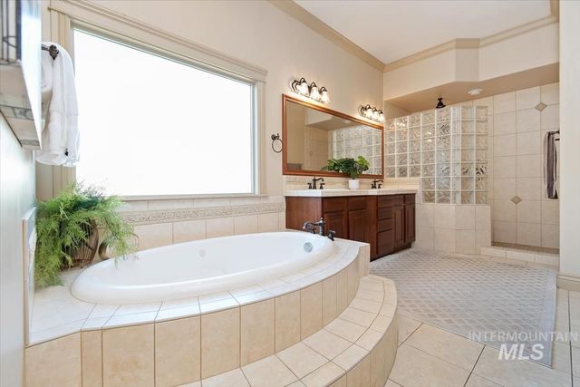3889 S Lamone Way, Meridian, ID 83642