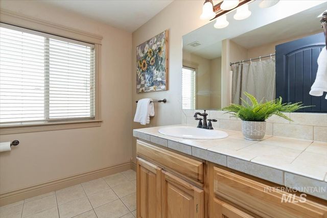 3889 S Lamone Way, Meridian, ID 83642