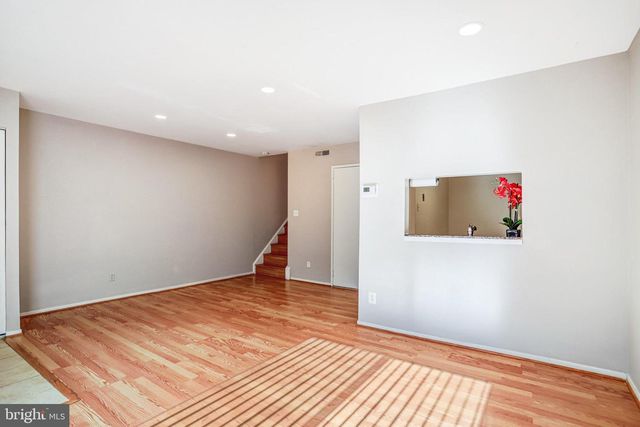 9930 BROOKRIDGE CT, Gaithersburg, MD 20886