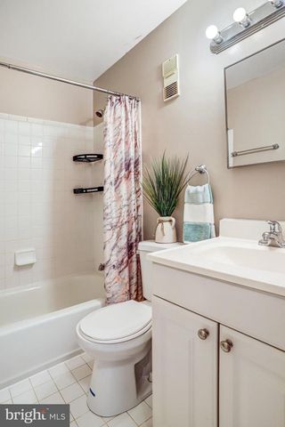 9930 BROOKRIDGE CT, Gaithersburg, MD 20886