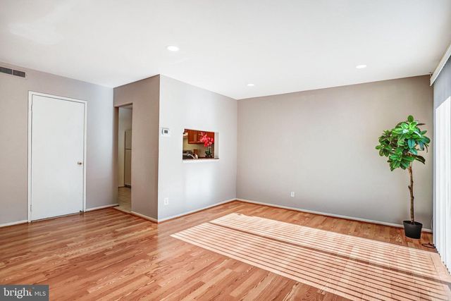 9930 BROOKRIDGE CT, Gaithersburg, MD 20886