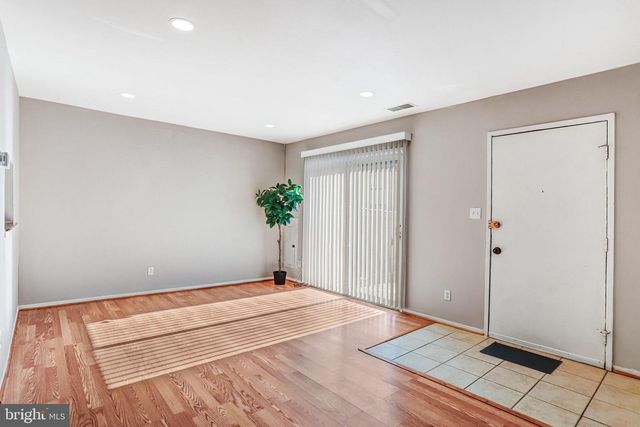 9930 BROOKRIDGE CT, Gaithersburg, MD 20886