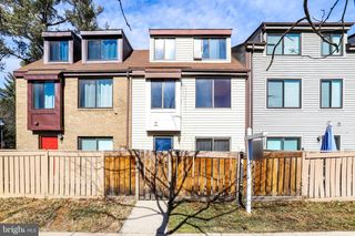 9930 BROOKRIDGE CT, Gaithersburg, MD 20886