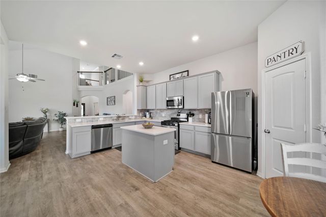 16102 Hidalgo Street, Conroe, TX 77303