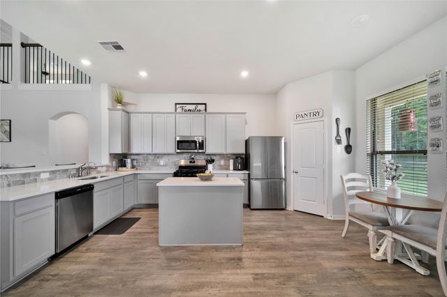 16102 Hidalgo Street, Conroe, TX 77303